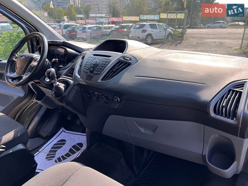 Мінівен Ford Transit Custom 2017 в Рівному фото 39 Мінівен Ford Transit Custom 2017 в Рівному
