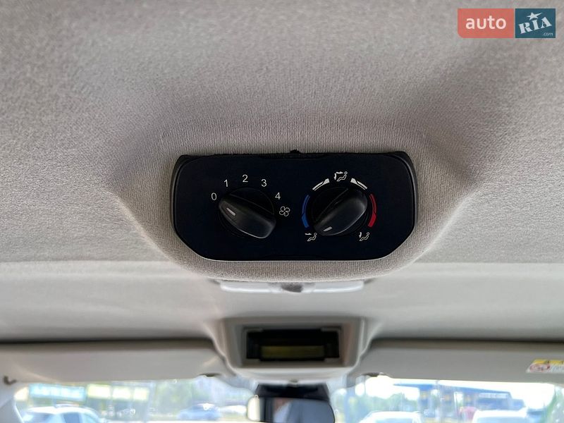 Мінівен Ford Transit Custom 2017 в Рівному фото 45 Мінівен Ford Transit Custom 2017 в Рівному