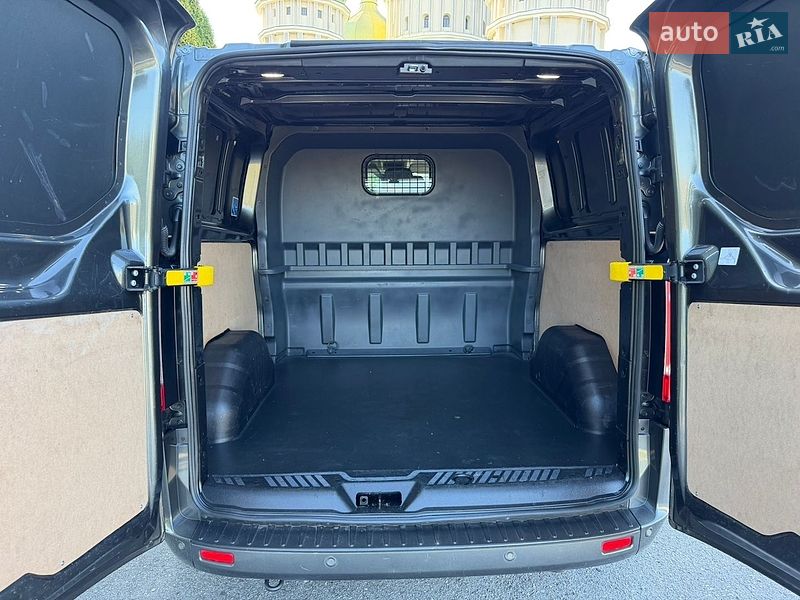 Вантажопасажирський фургон Ford Transit Custom 2019 в Дубні