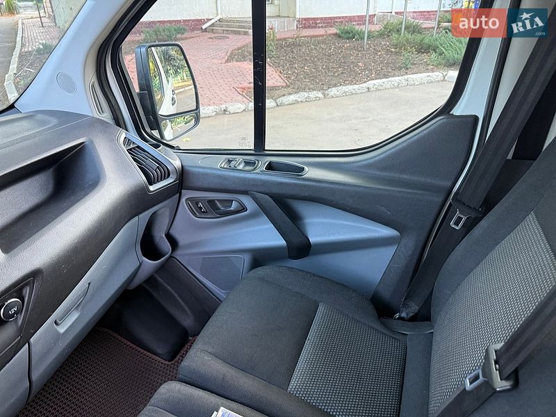 Вантажний фургон Ford Transit Custom 2016 в Одесі
