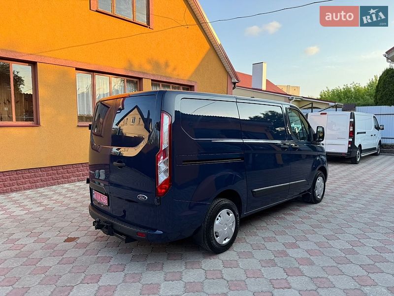 Вантажний фургон Ford Transit Custom 2021 в Рівному