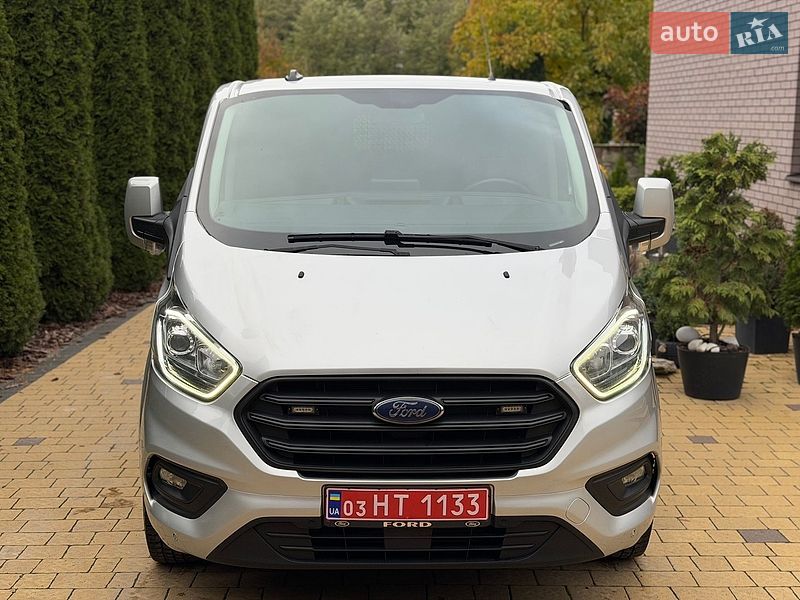 Вантажний фургон Ford Transit Custom 2022 в Радивиліві