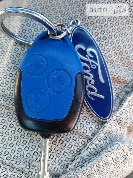 Вантажопасажирський фургон Ford Transit 2007 в Береговому