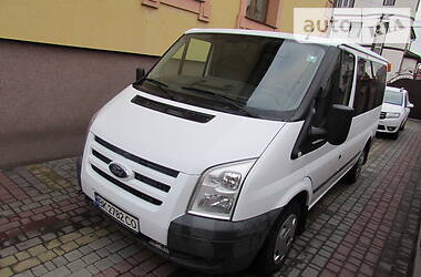 Грузопассажирский фургон Ford Transit 2011 в Ровно