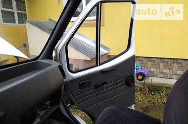 Вантажопасажирський фургон Ford Transit 1989 в 