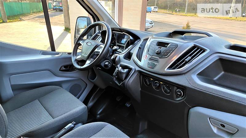 Вантажопасажирський фургон Ford Transit 2018 в Чернівцях