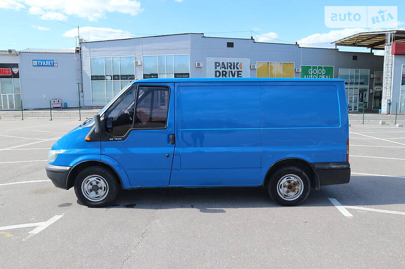 Вантажопасажирський фургон Ford Transit 2004 в Харкові