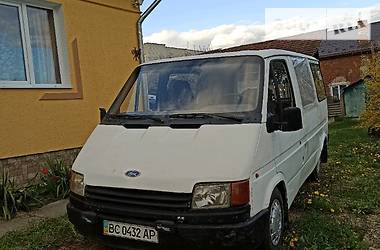 Вантажопасажирський фургон Ford Transit 1989 в 