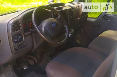 Вантажопасажирський фургон Ford Transit 2004 в 