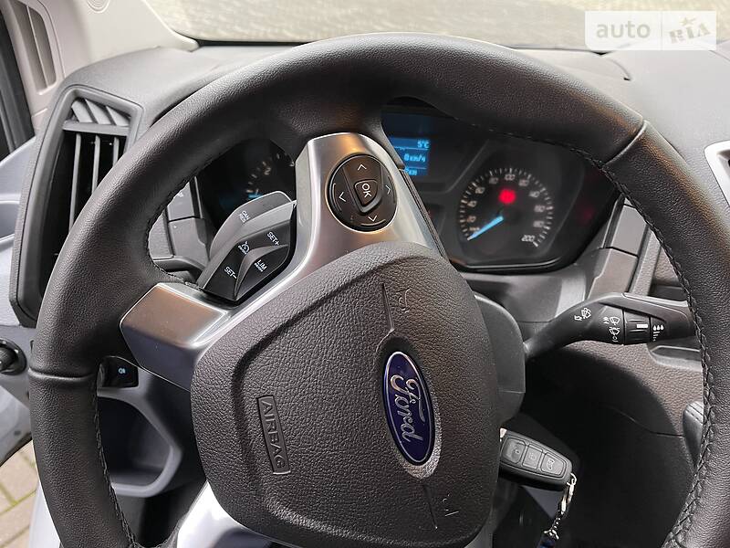 Вантажний фургон Ford Transit 2019 в Луцьку