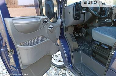 Інші легкові Ford Transit 2001 в Чернівцях