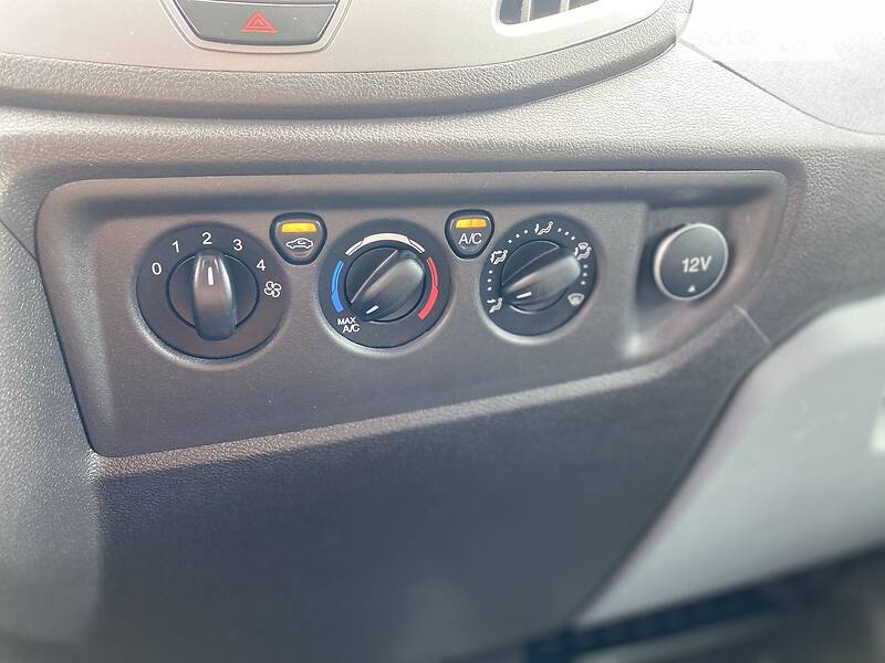Мінівен Ford Transit 2018 в Мукачевому