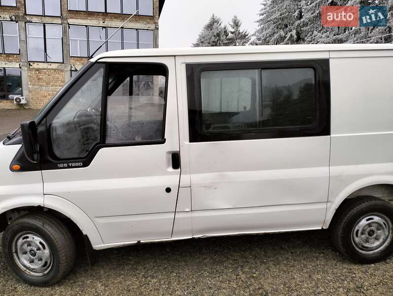 Вантажопасажирський фургон Ford Transit 2002 в Чернівцях