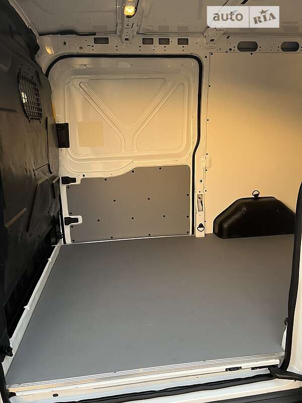 Грузовой фургон Ford Transit 2018 в Луцке фото 23 Грузовой фургон Ford Transit 2018 в Луцке