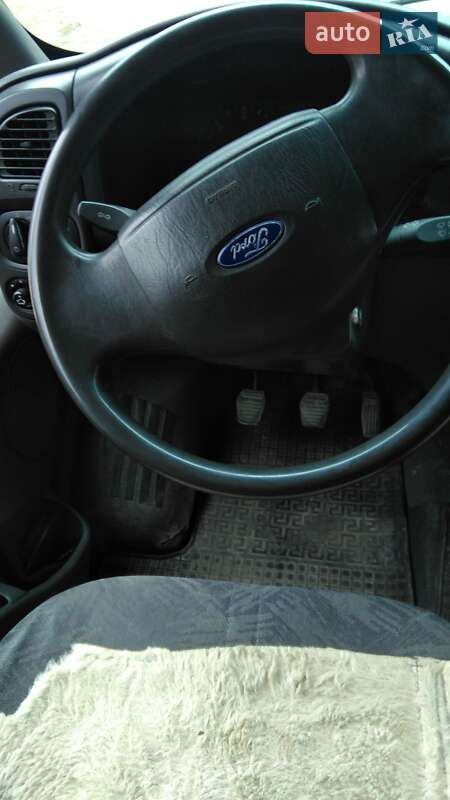 Микроавтобус Ford Transit 2001 в Ужгороде