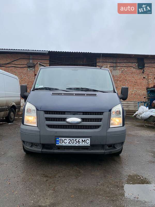 Ford Transit 2010