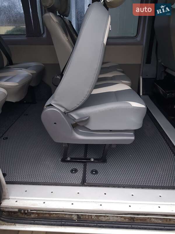 Микроавтобус Ford Transit 2007 в Ровно