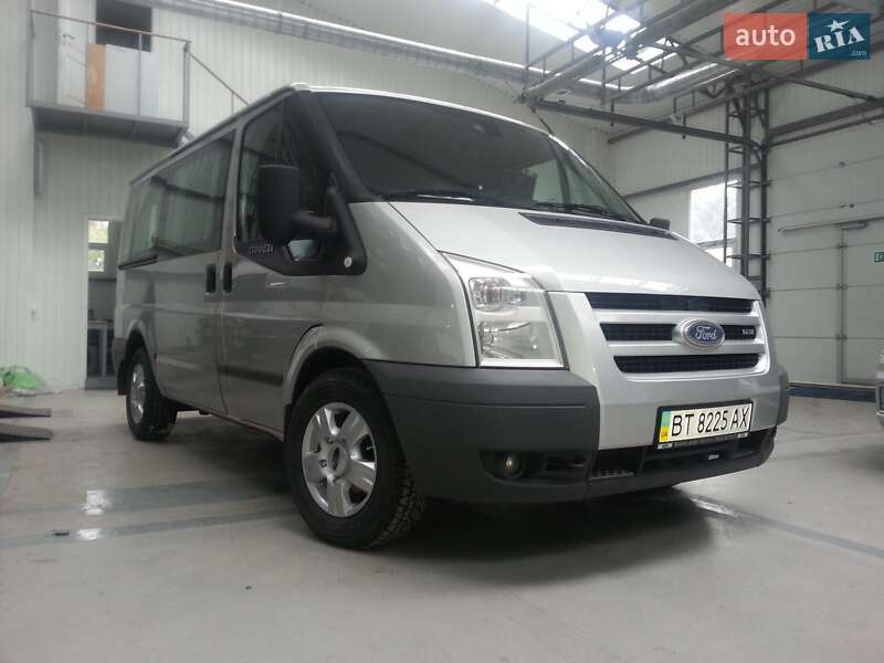 Микроавтобус Ford Transit 2007 в Ровно