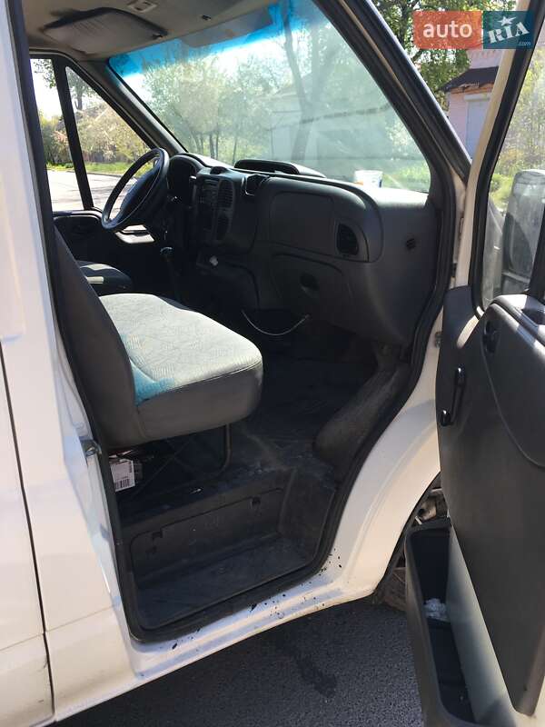 Микроавтобус Ford Transit 2004 в Умани