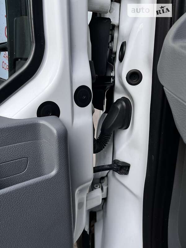 Грузовой фургон Ford Transit 2016 в Черкассах