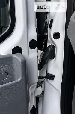 Грузовой фургон Ford Transit 2016 в 