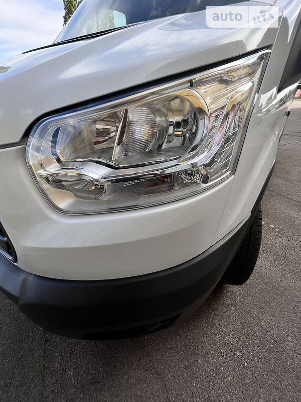 Грузовой фургон Ford Transit 2016 в Черкассах