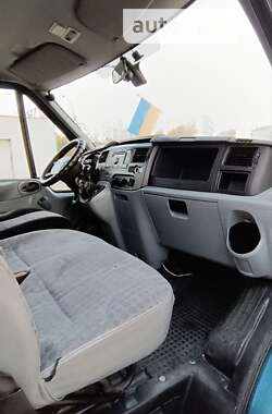 Грузопассажирский фургон Ford Transit 2006 в 
