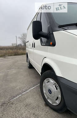 Грузовой фургон Ford Transit 2003 в 
