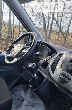 Грузовой фургон Ford Transit 2017 в 