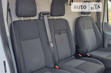 Грузовой фургон Ford Transit 2017 в 