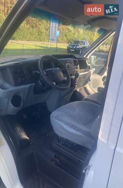 Грузовой фургон Ford Transit 2011 в 