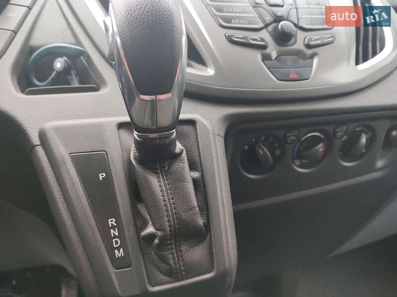 Грузовой фургон Ford Transit 2017 в Киеве