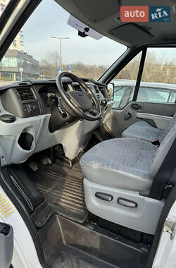 Грузовой фургон Ford Transit 2013 в Львове