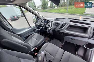 Грузовой фургон Ford Transit 2017 в 