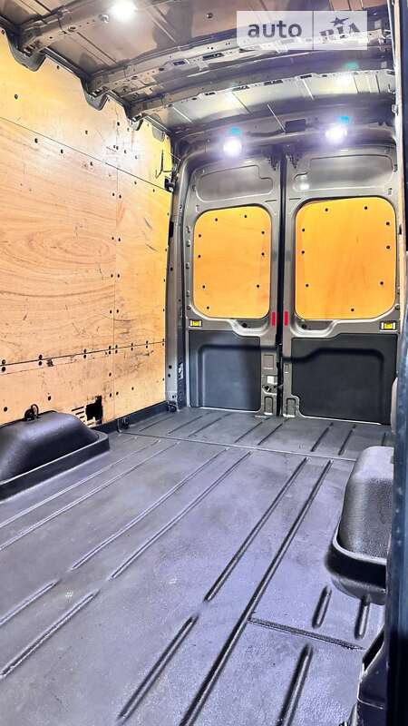 Грузовой фургон Ford Transit 2016 в Тернополе