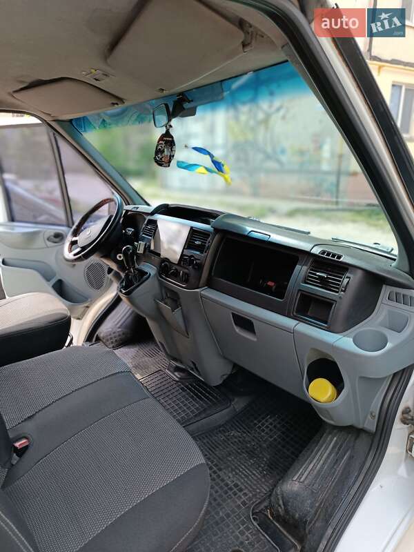 Вантажопасажирський фургон Ford Transit 2009 в Миколаєві