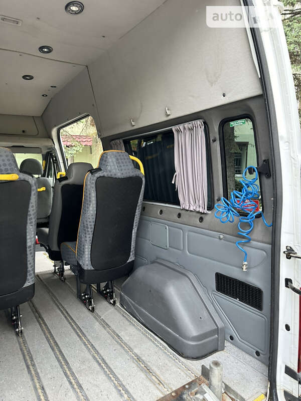 Микроавтобус Ford Transit 2013 в Долине