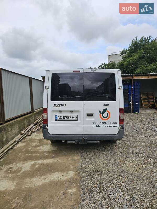 Грузовой фургон Ford Transit 2006 в Ужгороде
