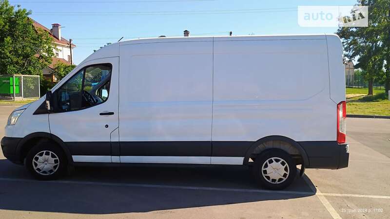 Вантажний фургон Ford Transit 2016 в Києві