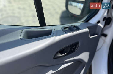 Грузовой фургон Ford Transit 2019 в 