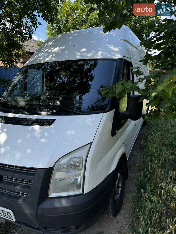 Ford Transit 2011