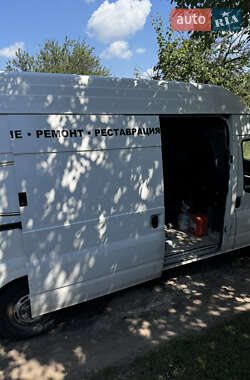 Грузовой фургон Ford Transit 2011 в 