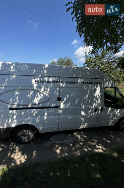 Грузовой фургон Ford Transit 2011 в 