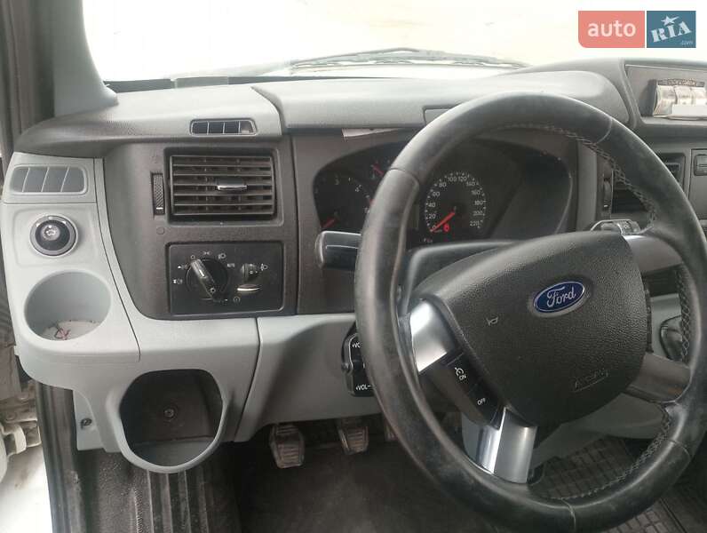Грузовой фургон Ford Transit 2012 в Лозовой