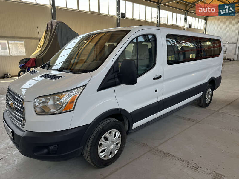 Микроавтобус Ford Transit 2017 в 