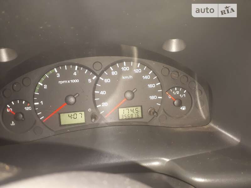 Грузовой фургон Ford Transit 2004 в Харькове