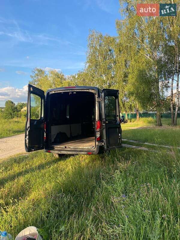 Вантажний фургон Ford Transit 2018 в Києві