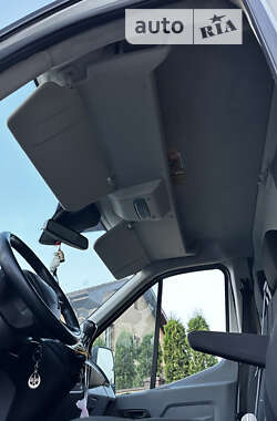 Грузовой фургон Ford Transit 2015 в 