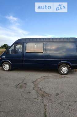 Грузовой фургон Ford Transit 1996 в 