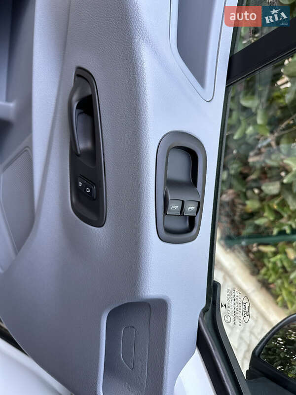 Грузовой фургон Ford Transit 2017 в Мерефа